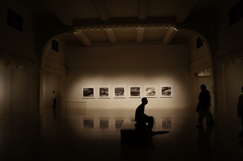 exhibitions silhouette man people exhibition thinking painting gallery 879765