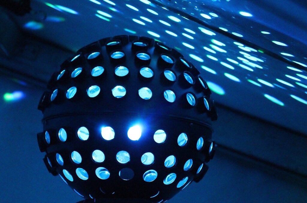 dj 937260 1280