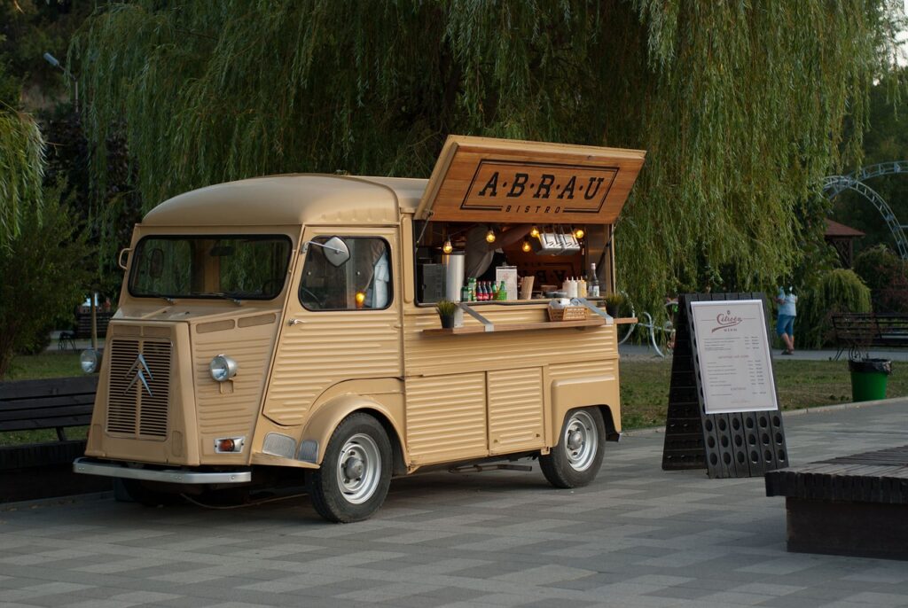 food truck 6067320 1280