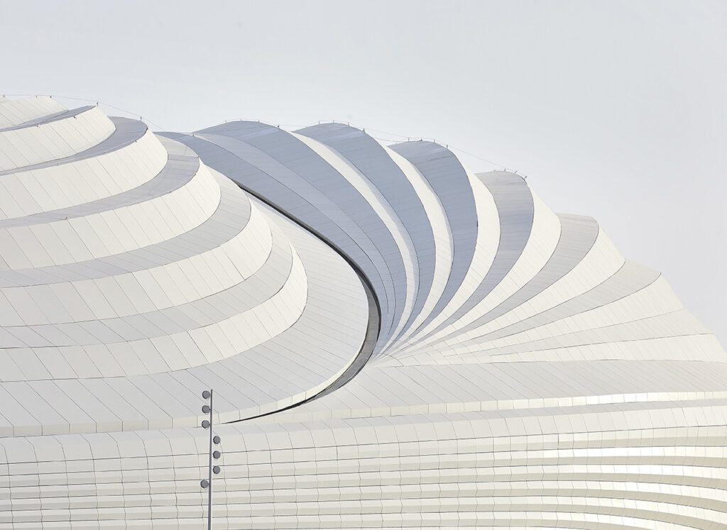 01 zha alwakrahstadium qatar huftoncrow lowres23