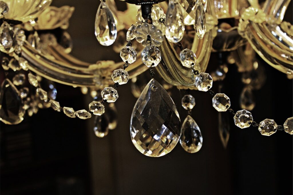 chandelier 448728 1280