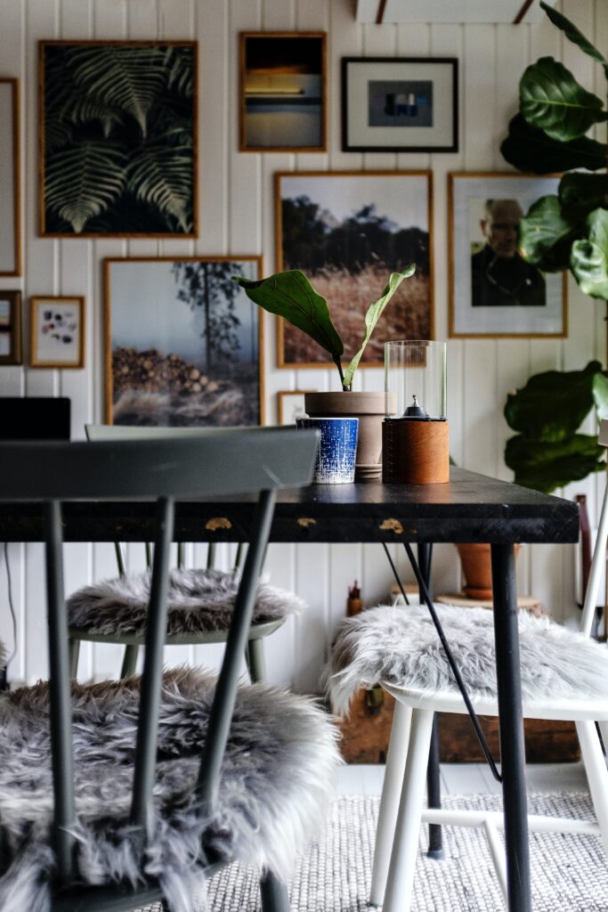 lasse moller AW2iUz42QXM unsplash