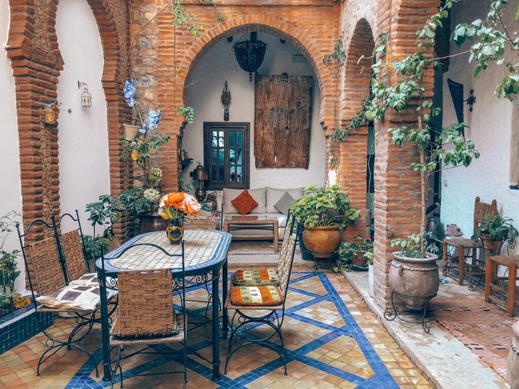 lindsey lamont zOFWHSN3oTQ unsplash