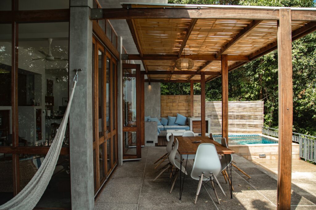 Mobiliario y Accesorios para Patios y Terrazas
