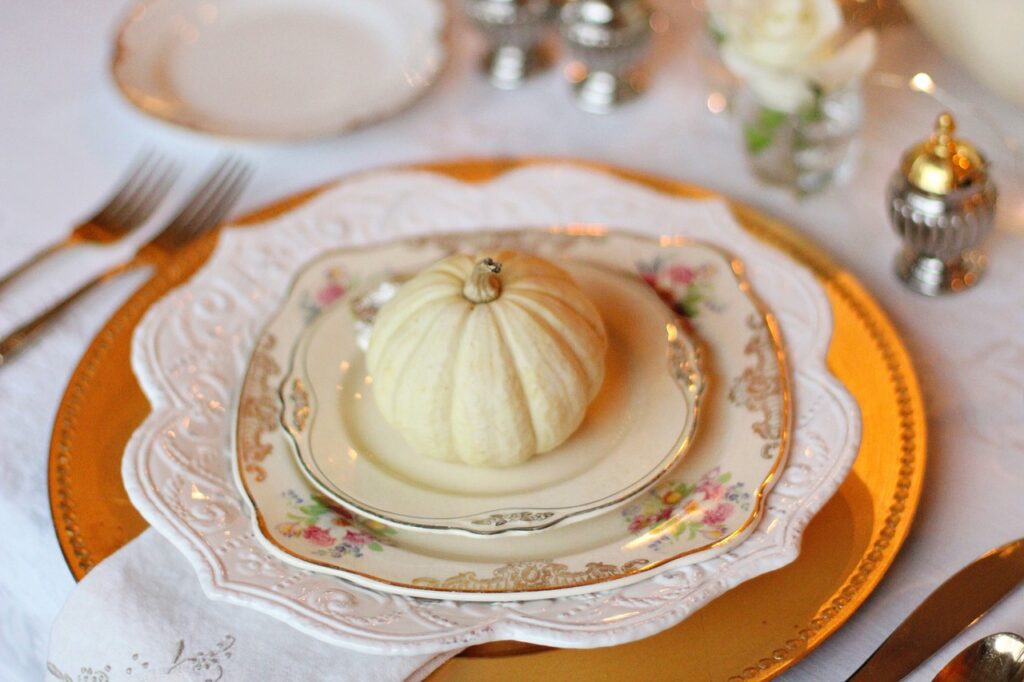 dinner party 1927082 1280