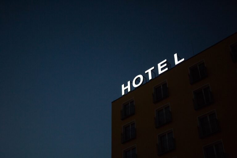 luminoso de hotel