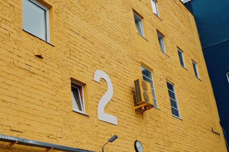 fachada industrial amarilla Nº2