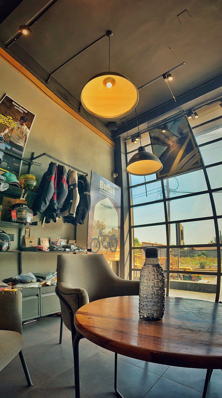 showroom 7562924 1280