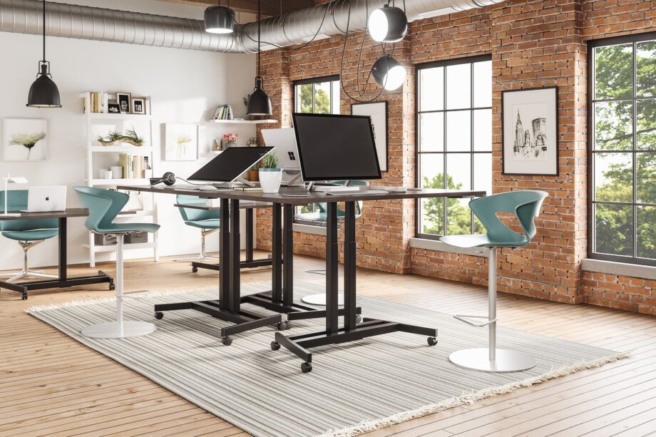 standing desk 7349890 1280