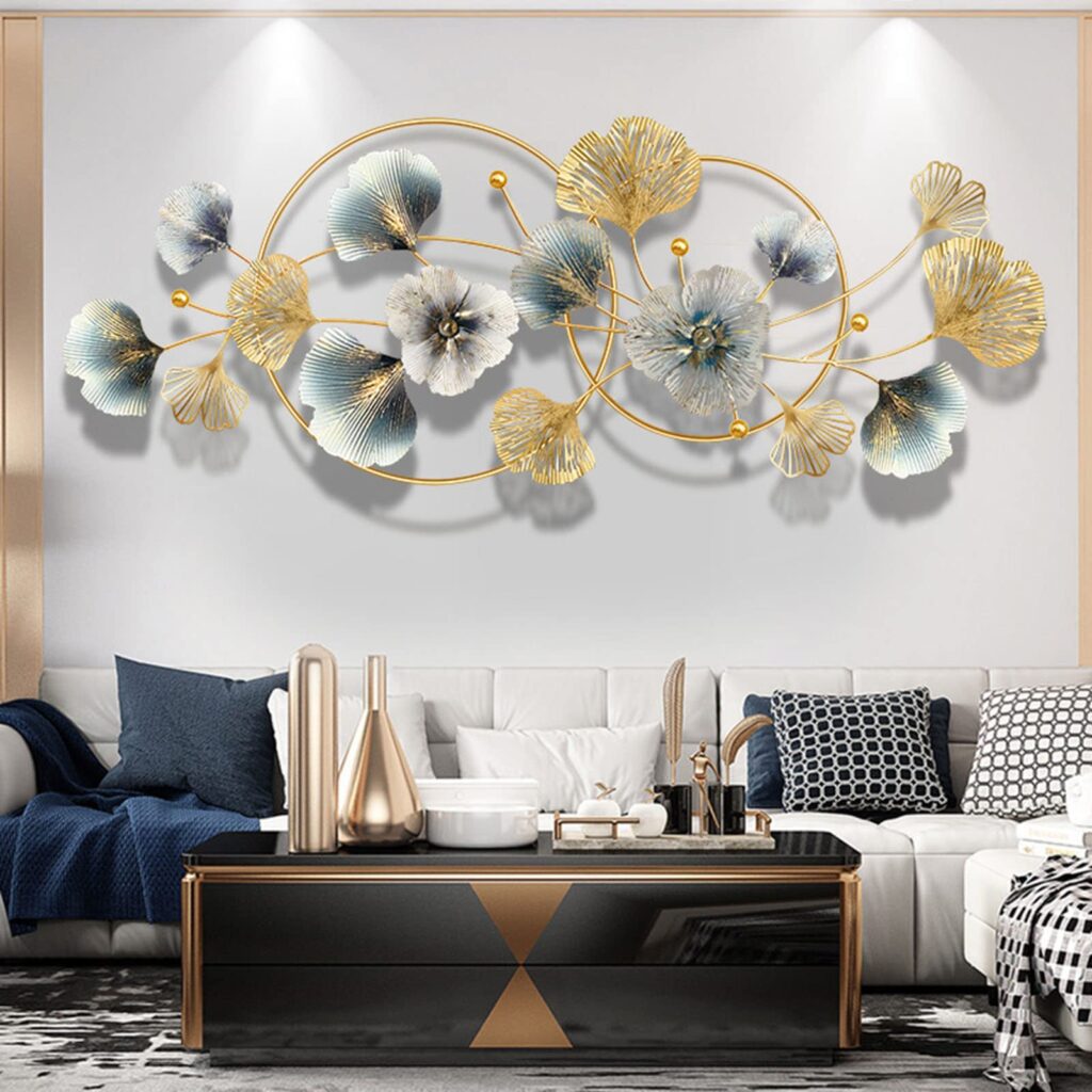 Acentos metálicos en accesorios decorativos