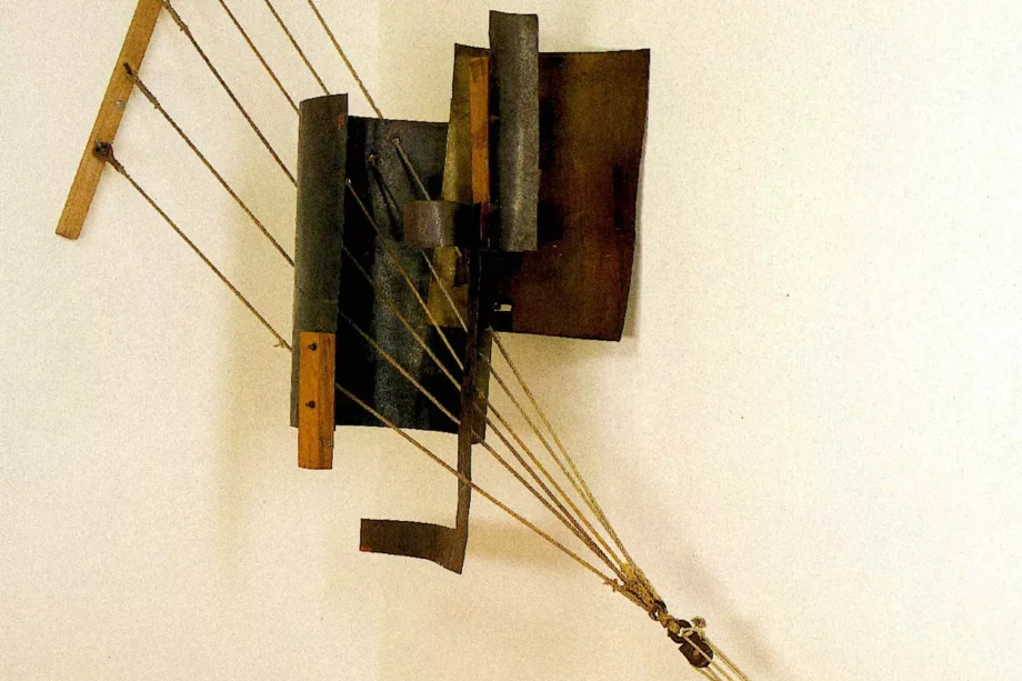 Vladimir-Tatlin-22Contra-relieve22-1915-1916.